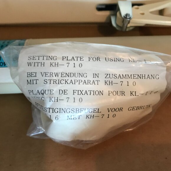 Brother Knitleader Knitter Machine KL-116 Made In Japan Vintage - Picture 7 of 13